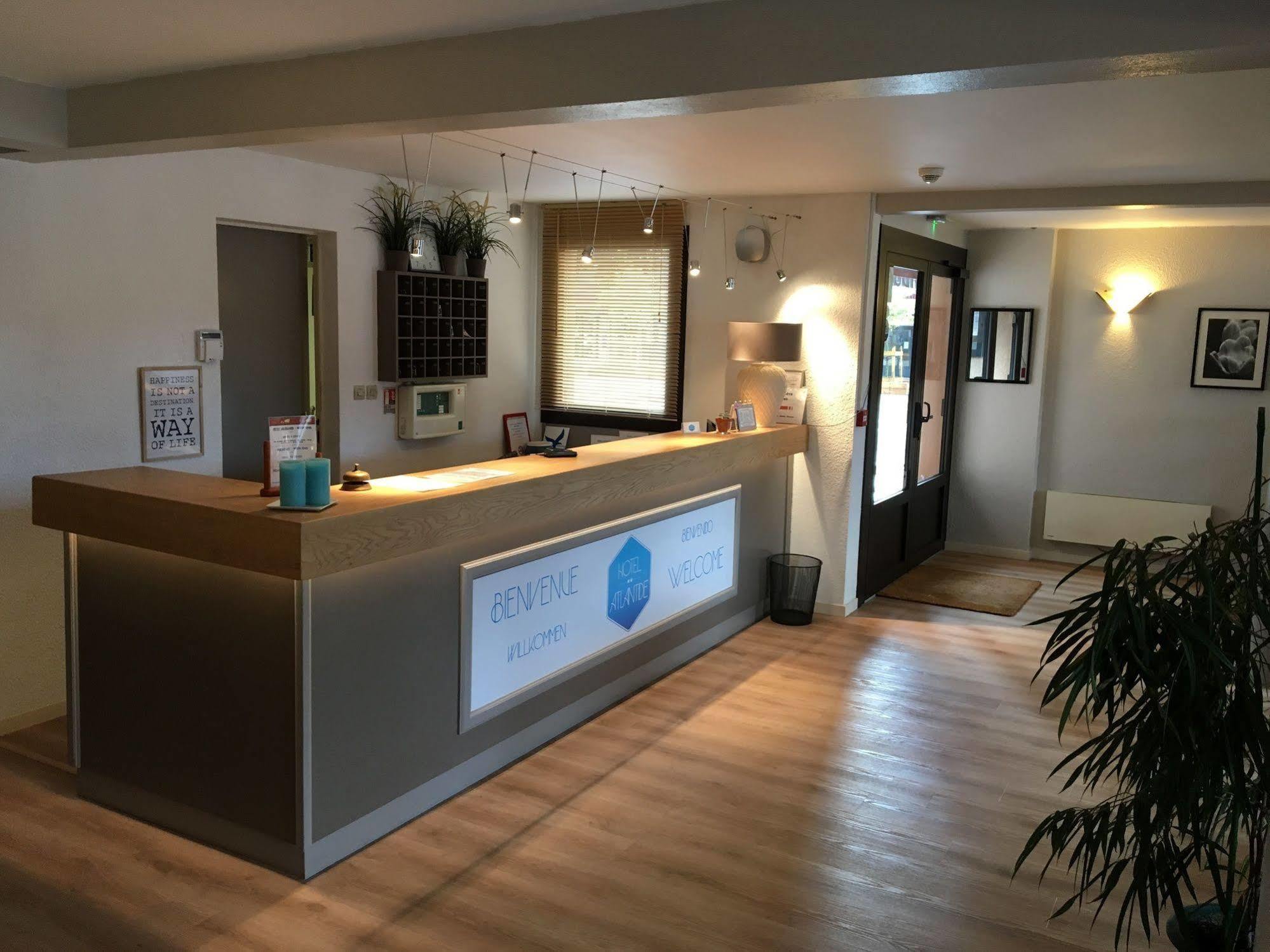 Hotel Atlantide Biscarrosse Eksteriør billede